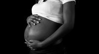 negra-embarazada-africa