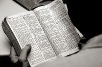 Leyendo la palabra de Dios