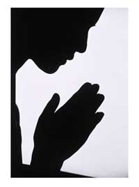 Sombra mujer orando