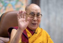foto-grande-de-dalai-lama-lider-budista